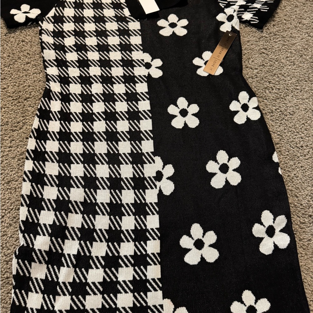 Black and White Patterned Dress Almost Famous Size XL NWT